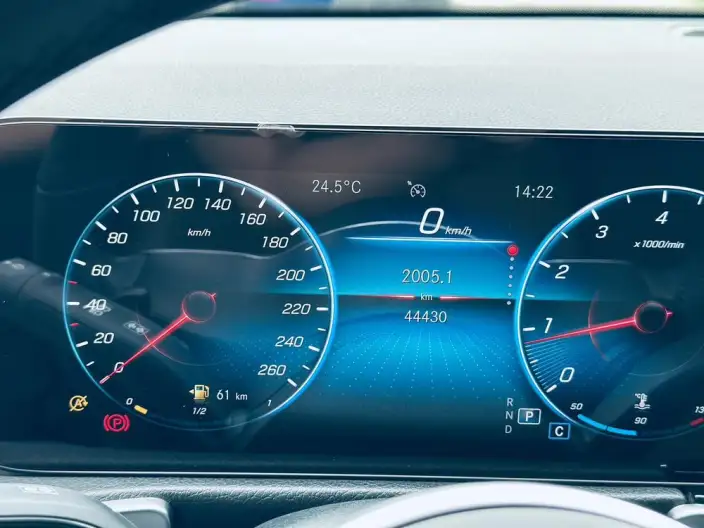 Mercedes-Benz GLB 2022 Model Facelift II GLB 200 Dynamic Model – фото 10