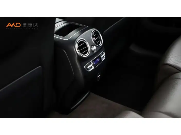 Mercedes-Benz GLC 2022 Model Facelift GLC 300 L 4MATIC Dynamic Model Collector Edition – фото 5
