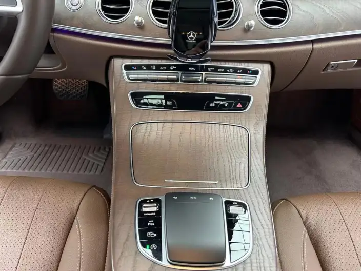 Mercedes-Benz E-Class 2023 Model E 300 L Fashion Model sedan – фото 5