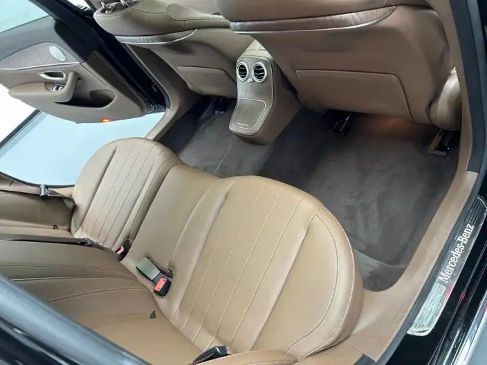 Mercedes-Benz E-Class 2023 Model E 300 L Fashion Model sedan – фото 6