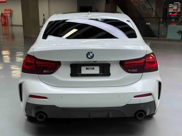 BMW 1 Series 2023 Model 120i M Sports Night Edition – фото 6