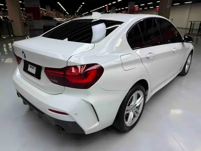 BMW 1 Series 2023 Model 120i M Sports Night Edition – фото 7