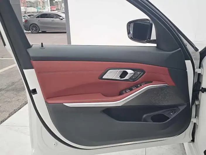 BMW 3 Series 2022 Model 325Li M Sports Set – фото 10