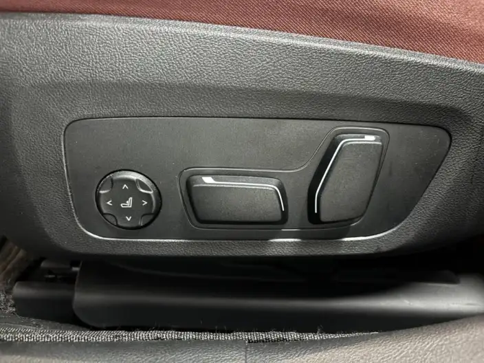 BMW i3 2026 Model Facelift eDrive35L – фото 9
