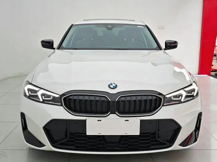 BMW 3 Series 2026 Model 330Li M Sports Night Set