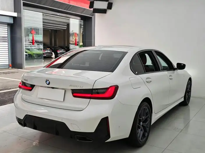 BMW 3 Series 2026 Model 330Li M Sports Night Set – фото 7