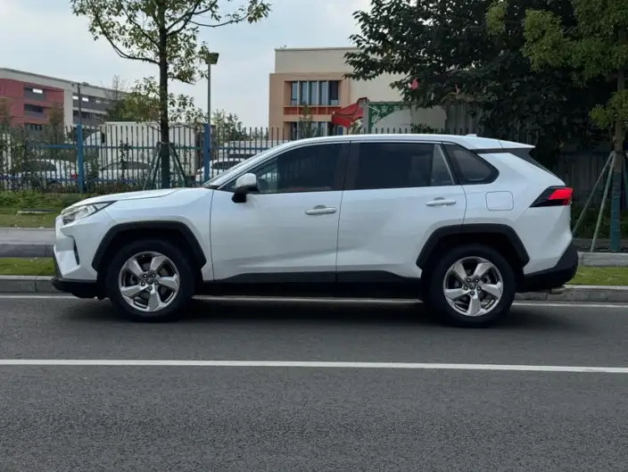 Toyota RAV4 2022 Model 2.0L CVT 2WD Fashion edition