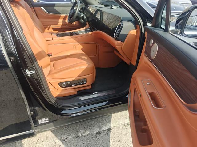 AITO M9 2024 Extended-Range Ultra 6-Seater – фото 6