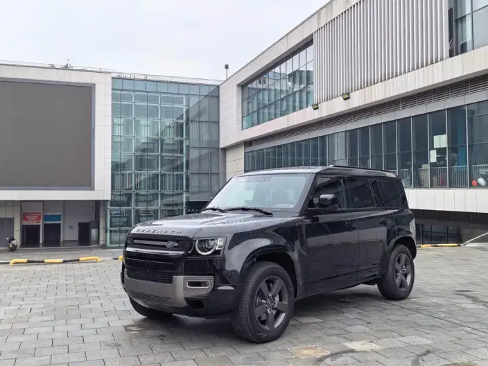 Land Rover Defender 2025 Model 110 3.0T P400 HSE X-Dynamic