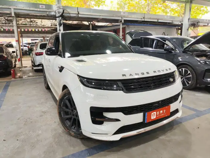 Range Rover Sport 2023 Model 3.0 L6 DYNAMIC SE