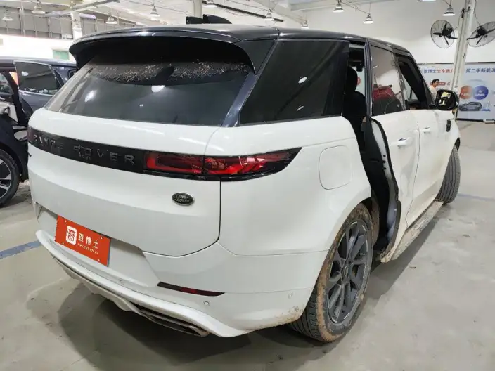 Range Rover Sport 2023 Model 3.0 L6 DYNAMIC SE