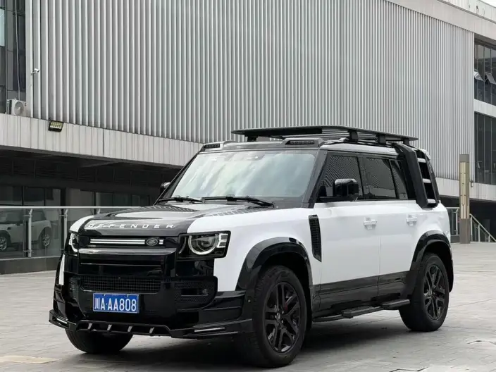 Land Rover Defender 2024 Model 110 3.0T P400 XS