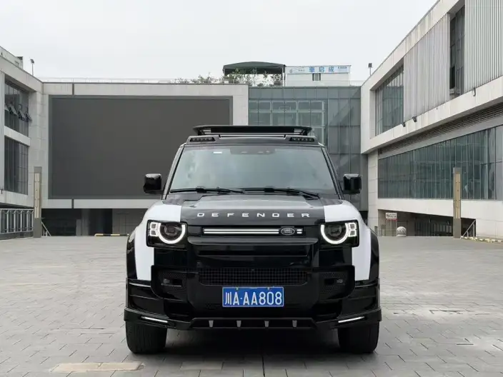Land Rover Defender 2024 Model 110 3.0T P400 XS