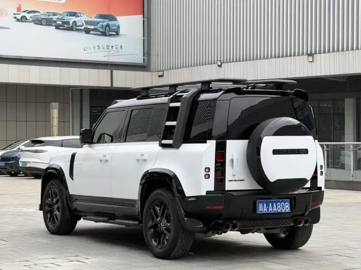 Land Rover Defender 2024 Model 110 3.0T P400 XS – фото 5
