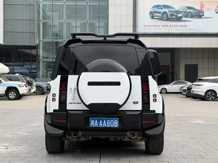 Land Rover Defender 2024 Model 110 3.0T P400 XS – фото 6