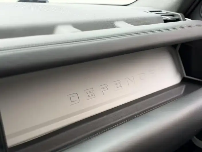 Land Rover Defender 2024 Model 110 3.0T P400 XS – фото 10