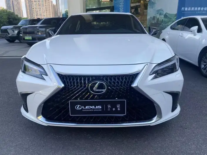 Lexus ES 2025 Model 300h Premium