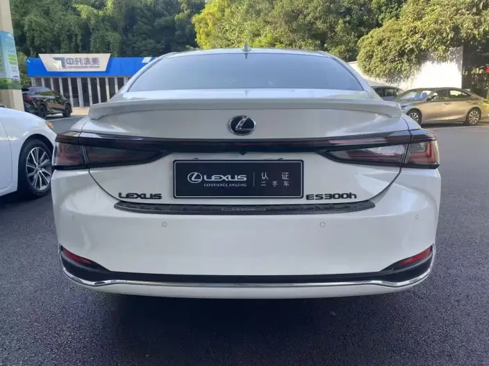 Lexus ES 2025 Model 300h Premium – фото 5