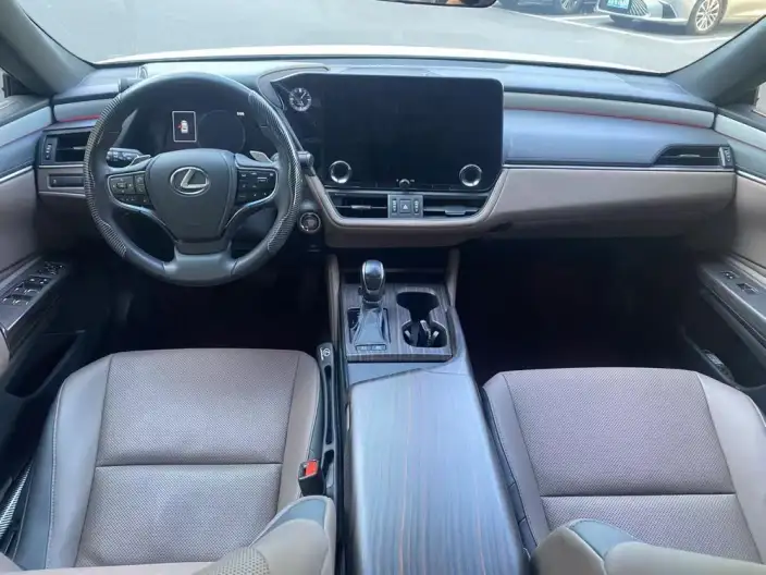 Lexus ES 2025 Model 300h Premium – фото 7