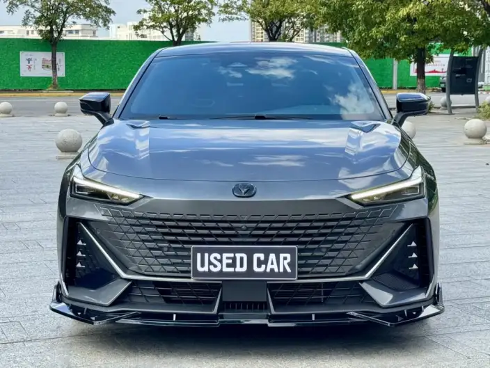 Changan UNI-V 2023 Model 1.5T Noble Model