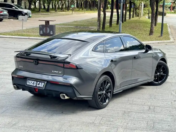 Changan UNI-V 2023 Model 1.5T Noble Model – фото 7