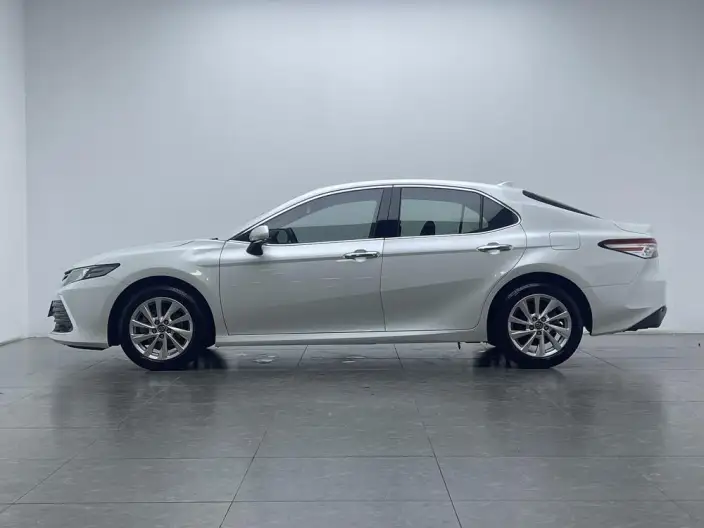 Toyota Camry 2022 Model 2.0G Deluxe Edition