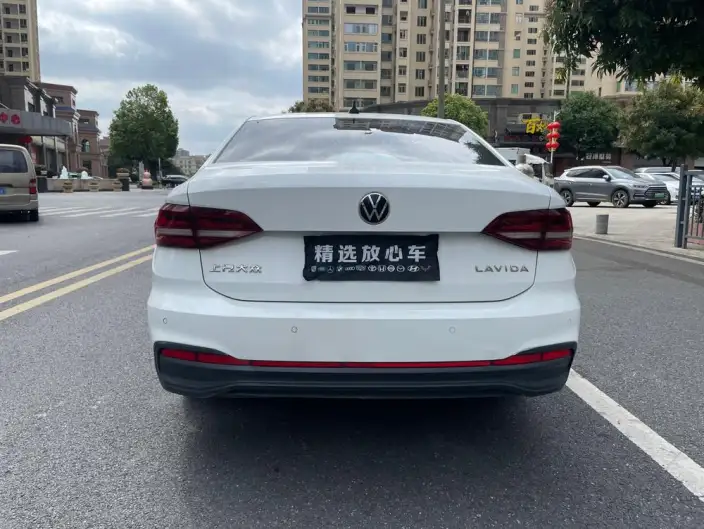 Volkswagen Lavida 2023 Model Facelift 1.5L Automatic Deyi Edition – фото 6