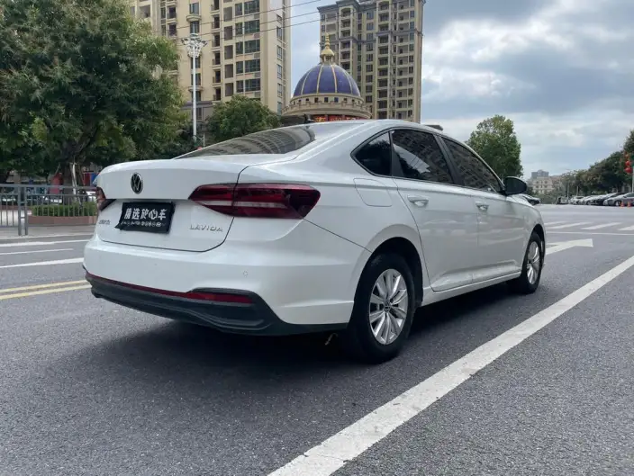 Volkswagen Lavida 2023 Model Facelift 1.5L Automatic Deyi Edition – фото 7