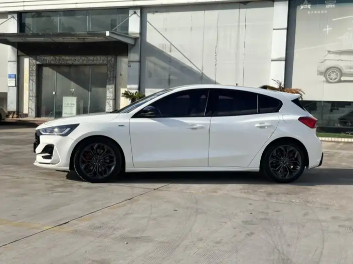 Ford Focus 2022 Model Hatchback EcoBoost 180 Automatic ST Line