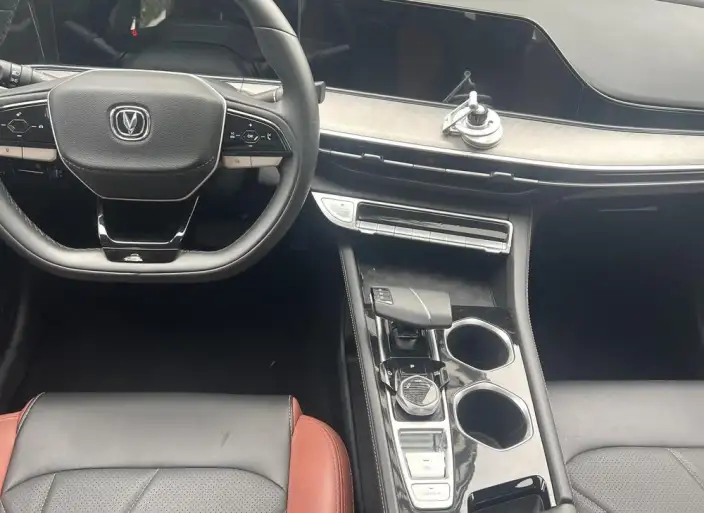 Changan Eado 2022 Model PLUS Blue whale NE 1.4T GDI DCT Noble Model