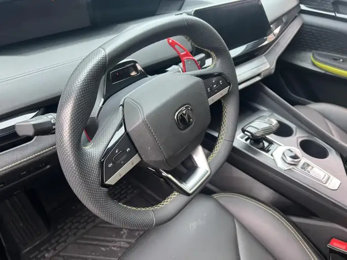 Changan UNI-V 2023 Model 1.5T Exclusive Model – фото 7