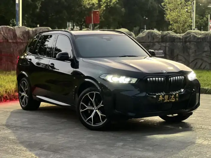 BMW X5 2023 Model xDrive30Li M Sports Set – фото 3