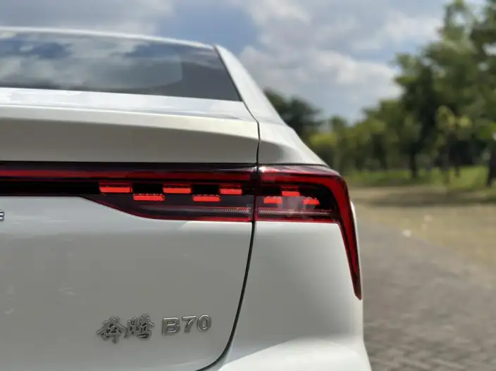 BESTUNE B70 2023 Model Third generation 1.5T Automatic Changxiang Edition Model – фото 10