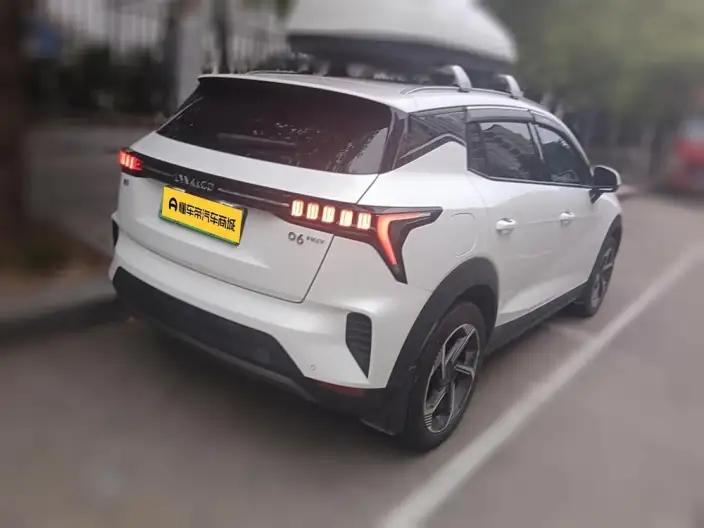 Lynk & Co 06 EM-P 2023 Model PHEV Remix Pro – фото 2