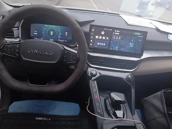 Lynk & Co 06 EM-P 2023 Model PHEV Remix Pro – фото 5