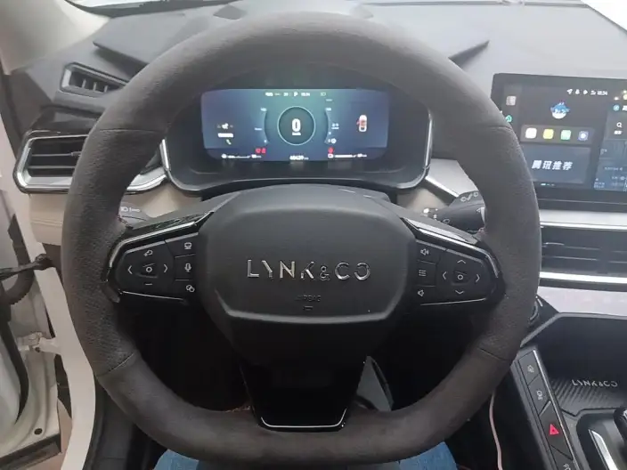 Lynk & Co 06 EM-P 2023 Model PHEV Remix Pro – фото 7