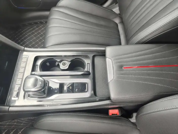 Hongqi H5 2023 Model 1.5T DCT Flag Rhythm Edition – фото 7