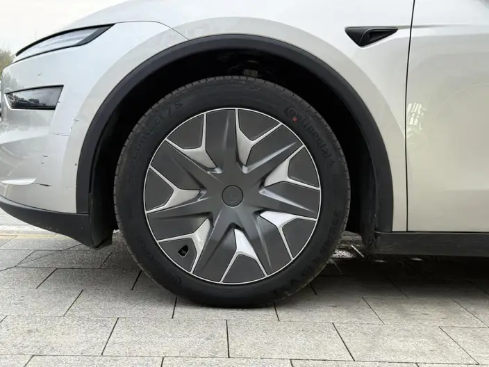 Model Y L 2026 Model Standard Edition – фото 5