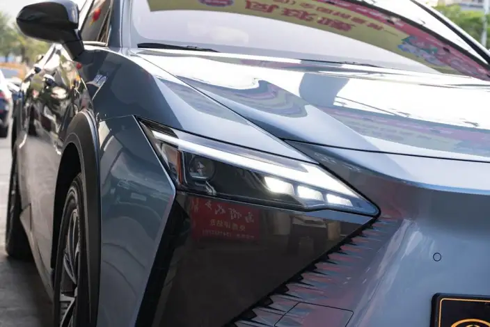 Lexus RZ 2023 Model 450e DIRECT4 Indulgent Edition – фото 6