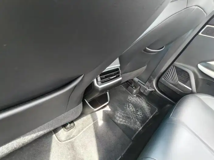 Emgrand L 2022 Model 1.4T CVT Supreme Model – фото 9