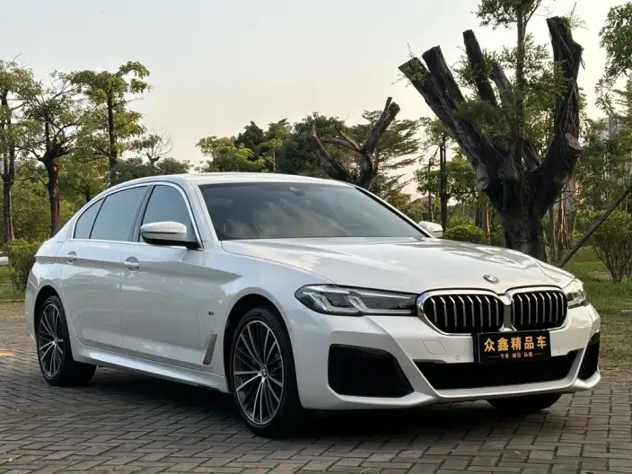 BMW 5 Series 2022 Model 530Li Leading Model M Sports Set – фото 3