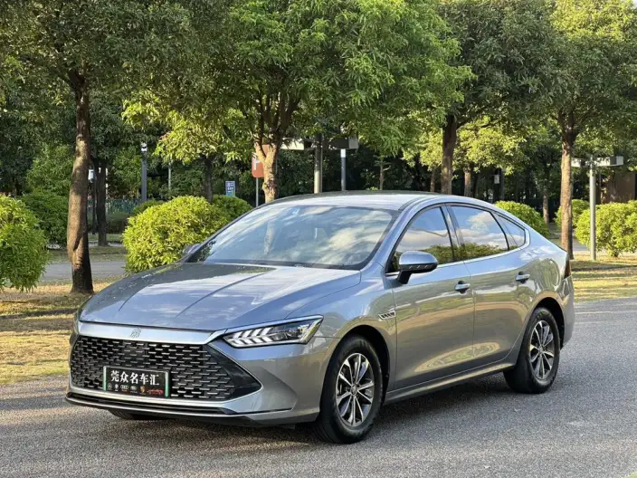BYD Qin PLUS DM 2023 Model DM-i Champion Edition 55KM Leading Model – фото 1