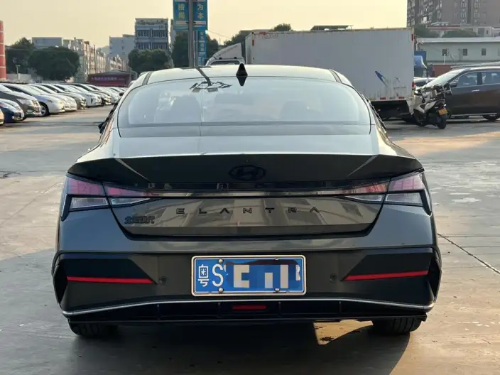 Hyundai Ioniq 2023 Model 1.5L CVT GLX Elite Edition – фото 5
