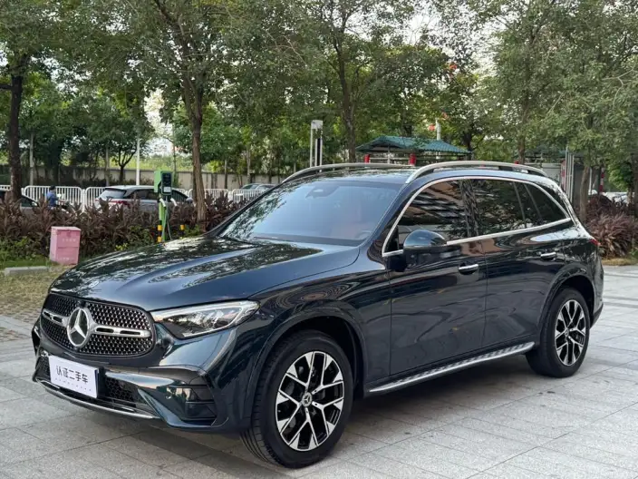 Mercedes-Benz GLC 2023 Model Facelift GLC 260 L 4MATIC Luxury Model 5 seat – фото 1