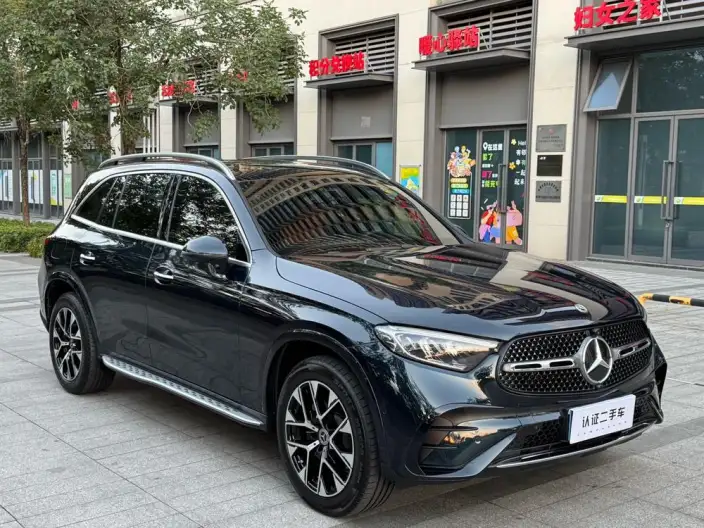 Mercedes-Benz GLC 2023 Model Facelift GLC 260 L 4MATIC Luxury Model 5 seat – фото 3