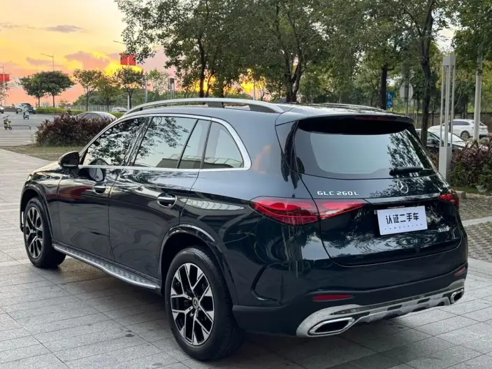 Mercedes-Benz GLC 2023 Model Facelift GLC 260 L 4MATIC Luxury Model 5 seat – фото 5
