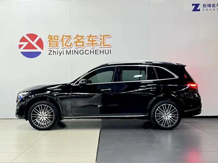 Mercedes-Benz GLC 2023 Model GLC 300 L 4MATIC Luxury Model 7 seat – фото 4