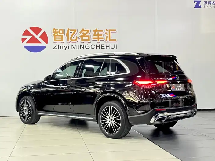 Mercedes-Benz GLC 2023 Model GLC 300 L 4MATIC Luxury Model 7 seat – фото 5