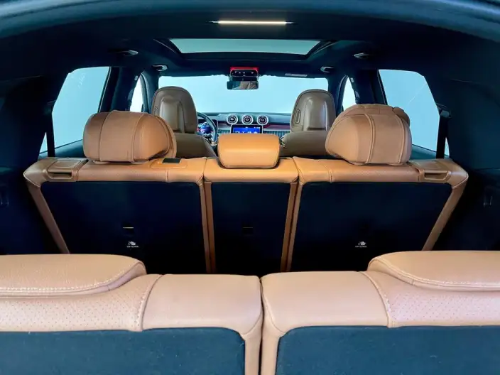 Mercedes-Benz GLC 2023 Model GLC 300 L 4MATIC Luxury Model 7 seat – фото 7