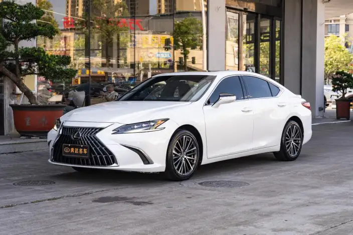 Lexus ES 2022 Model 300h Premium